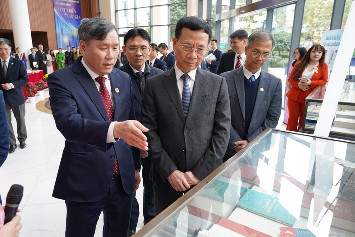 Triết học tạo nền tảng tư duy mở đường cho khoa học, c&ocirc;ng nghệ, đổi mới s&aacute;ng tạo v&agrave; chuyển đổi số- Ảnh 2.