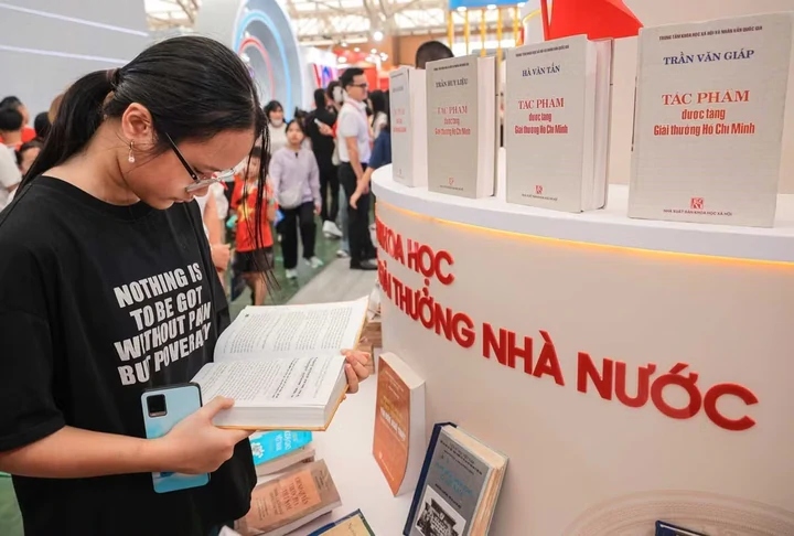 Quy tr&igrave;nh r&otilde; r&agrave;ng gi&uacute;p nh&agrave; khoa học tiếp cận giải thưởng - Ảnh 1.