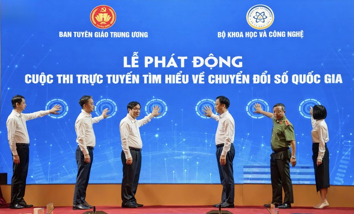 Tập trung 7 nhiệm vụ trọng t&acirc;m, th&uacute;c đẩy chuyển đổi số quốc gia đi v&agrave;o thực chất- Ảnh 3.