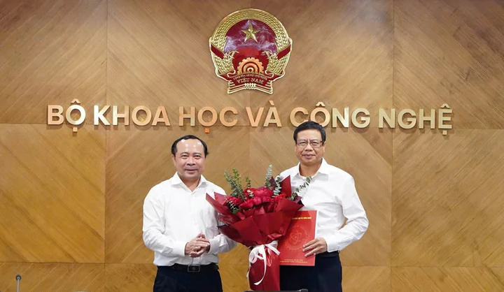 Thứ trưởng L&ecirc; Xu&acirc;n Định giữ chức Ph&oacute; B&iacute; thư thường trực Đảng ủy Bộ KH&CN nhiệm kỳ 2025-2030 - Ảnh 1.