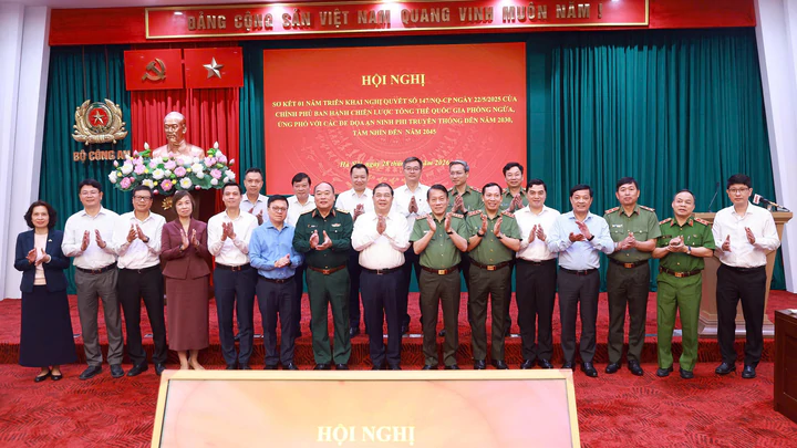 Ph&aacute;t huy vai tr&ograve; khoa học, c&ocirc;ng nghệ n&acirc;ng cao năng lực ứng ph&oacute; với c&aacute;c đe dọa an ninh phi truyền thống- Ảnh 3.