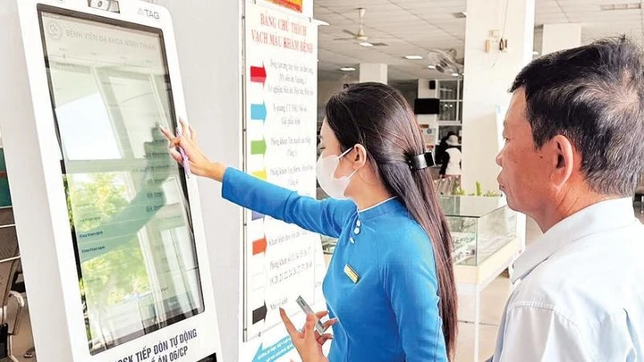 Kh&aacute;nh H&ograve;a tăng tốc chuyển đổi số, đặt mục ti&ecirc;u v&agrave;o top 10 cả nước- Ảnh 1.