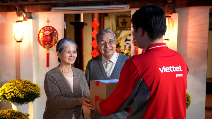 &Ocirc;ng bố sững người trước c&acirc;u hỏi của con g&aacute;i trong phim Tết của Tập đo&agrave;n Viettel  - Ảnh 3.