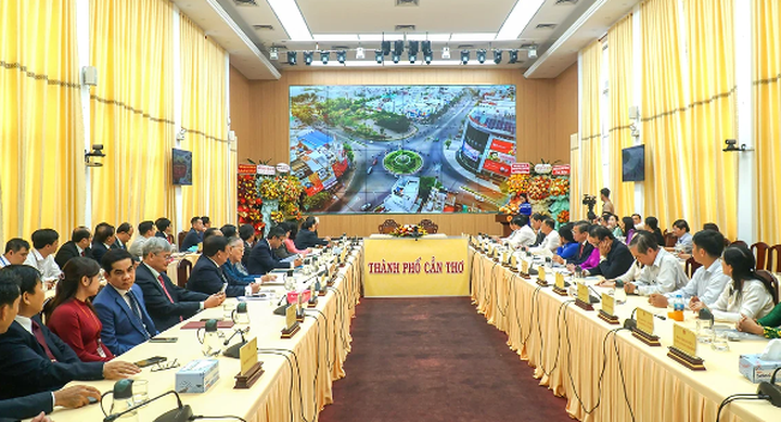 Cần Thơ ph&ecirc; duyệt Đề &aacute;n ph&aacute;t triển đ&ocirc; thị th&ocirc;ng minh, hướng tới chuyển đổi số v&agrave; chuyển đổi xanh - Ảnh 1.