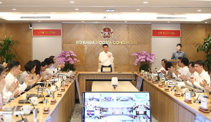 Chuyển từ quản lý đề tài sang dẫn dắt tăng trưởng kinh tế hai con số bằng KHCN, ĐMST&CĐS- Ảnh 1. Chuyển từ quản lý đề tài sang dẫn dắt tăng trưởng kinh tế hai con số bằng KHCN, ĐMST&CĐS- Ảnh 1.