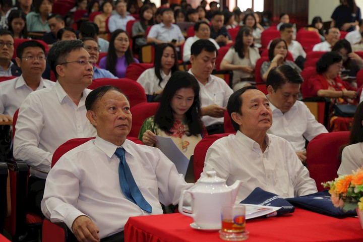 Khoa học xã hội và nhân văn: Đi trước, định hình tương lai- Ảnh 1. Khoa học xã hội và nhân văn: Đi trước, định hình tương lai- Ảnh 1.