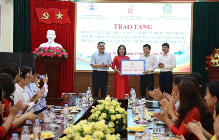 PTIT v&agrave; Sở KH&CN tỉnh Sơn La hợp t&aacute;c về khoa học c&ocirc;ng nghệ, đổi mới s&aacute;ng tạo v&agrave; chuyển đổi số- Ảnh 2.