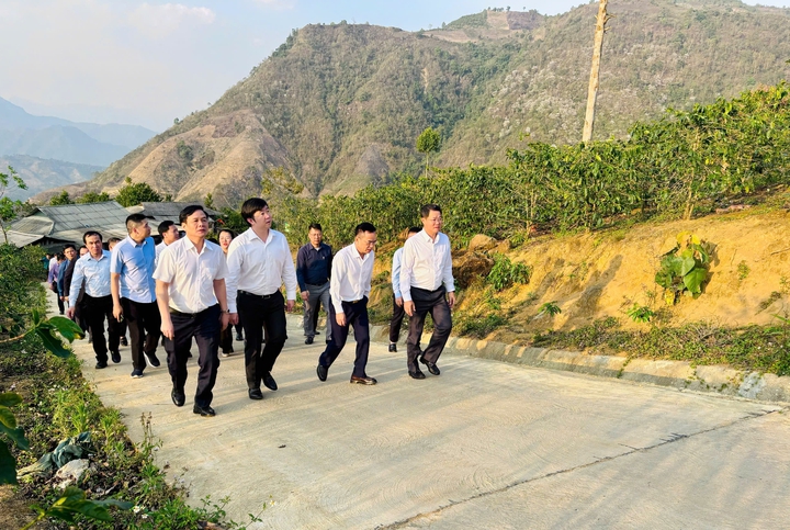 Thúc đẩy hạ tầng bưu chính và chuyển đổi số tại Điện Biên- Ảnh 3. Thúc đẩy hạ tầng bưu chính và chuyển đổi số tại Điện Biên- Ảnh 3.