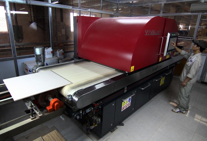 Doanh nghiệp nội chuyển từ gia c&ocirc;ng sang sản xuất gi&aacute; trị cao - Ảnh 3.