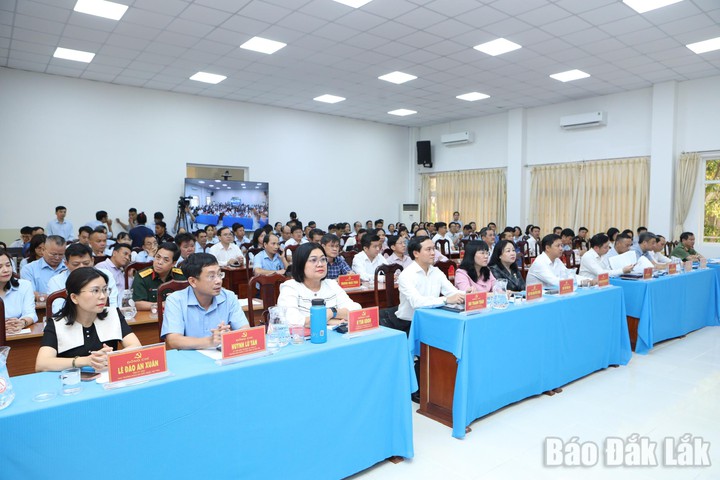 Đắk Lắk ph&aacute;t động phong tr&agrave;o "B&igrave;nh d&acirc;n học vụ số" năm 2026 v&agrave; ra mắt Trung t&acirc;m dữ liệu tỉnh- Ảnh 1.