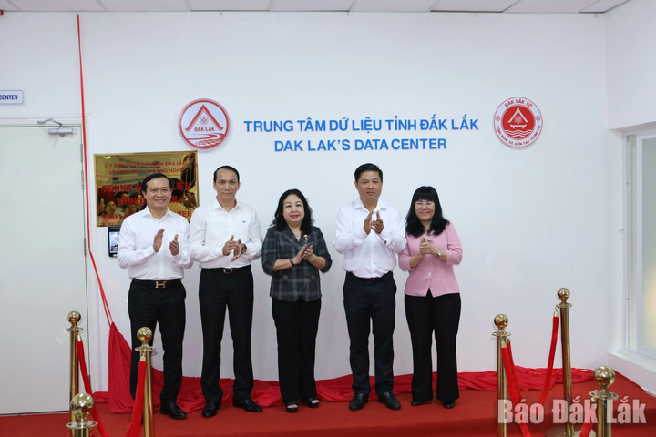 Đắk Lắk ph&aacute;t động phong tr&agrave;o "B&igrave;nh d&acirc;n học vụ số" năm 2026 v&agrave; ra mắt Trung t&acirc;m dữ liệu tỉnh- Ảnh 5.