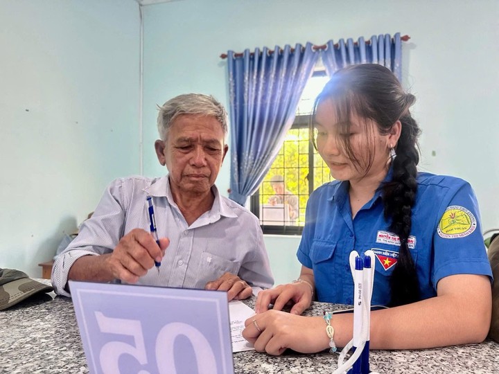 B&igrave;nh d&acirc;n học vụ số: Kh&aacute;t vọng &ldquo;x&oacute;a m&ugrave;&rdquo; c&ocirc;ng nghệ tại L&acirc;m Đồng - Ảnh 1.