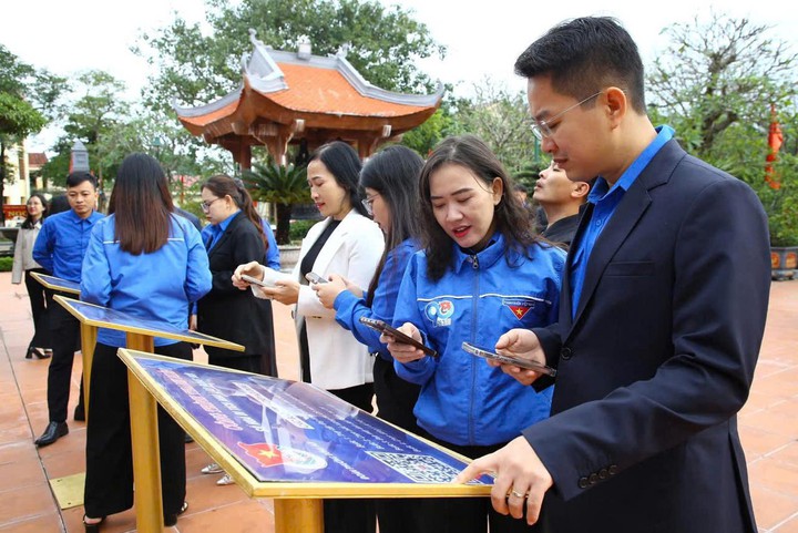 Kh&ocirc;ng chỉ l&agrave; chuyển đổi số: Quảng Trị hướng tới m&ocirc; h&igrave;nh ph&aacute;t triển dựa tr&ecirc;n dữ liệu- Ảnh 1.