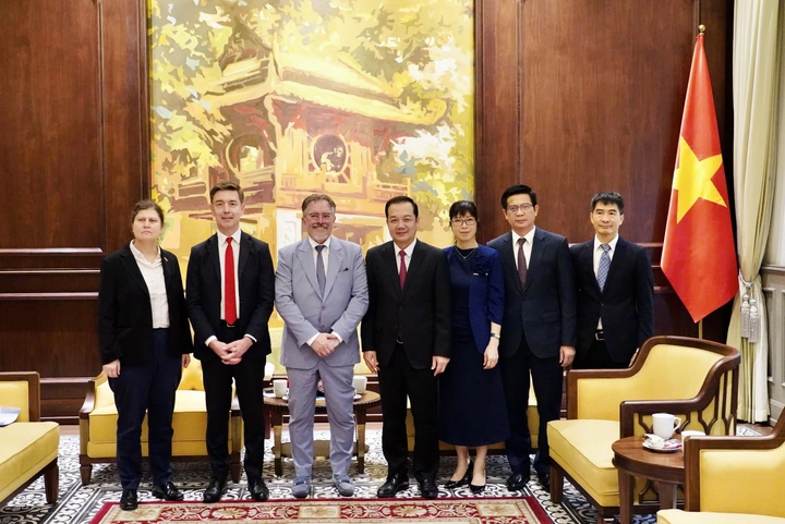 Bộ KH&CN l&agrave;m việc với Tập đo&agrave;n Thales, trao đổi hợp t&aacute;c trong lĩnh vực vệ tinh v&agrave; c&ocirc;ng nghệ- Ảnh 3.