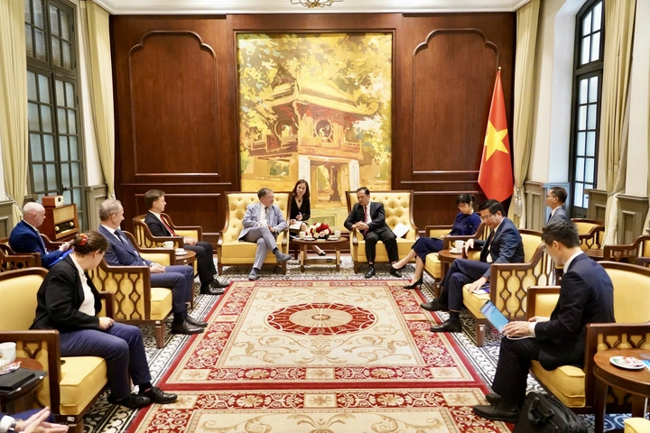 Bộ KH&CN l&agrave;m việc với Tập đo&agrave;n Thales, trao đổi hợp t&aacute;c trong lĩnh vực vệ tinh v&agrave; c&ocirc;ng nghệ- Ảnh 2.