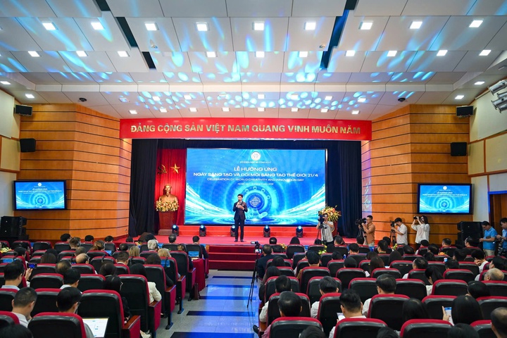 Celebrating World Creativity and Innovation Day, 21 April - Ảnh 5.