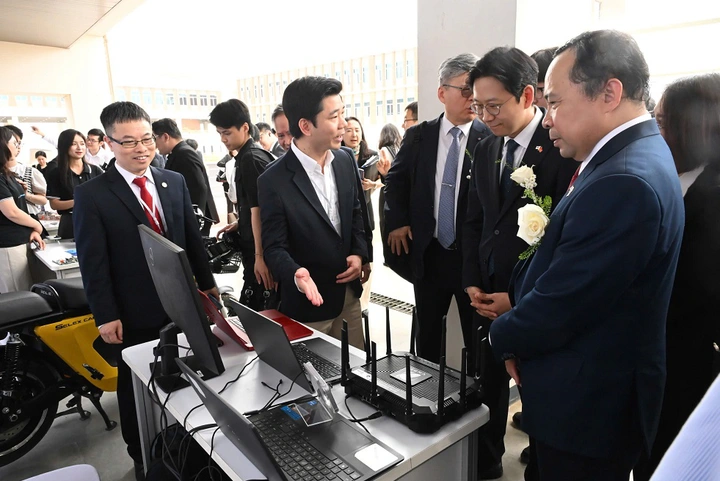 Tăng cường kết nối, th&uacute;c đẩy hợp t&aacute;c nghi&ecirc;n cứu, chuyển giao c&ocirc;ng nghệ v&agrave; ph&aacute;t triển hệ sinh th&aacute;i đổi mới s&aacute;ng tạo Việt Nam - H&agrave;n Quốc - Ảnh 7.