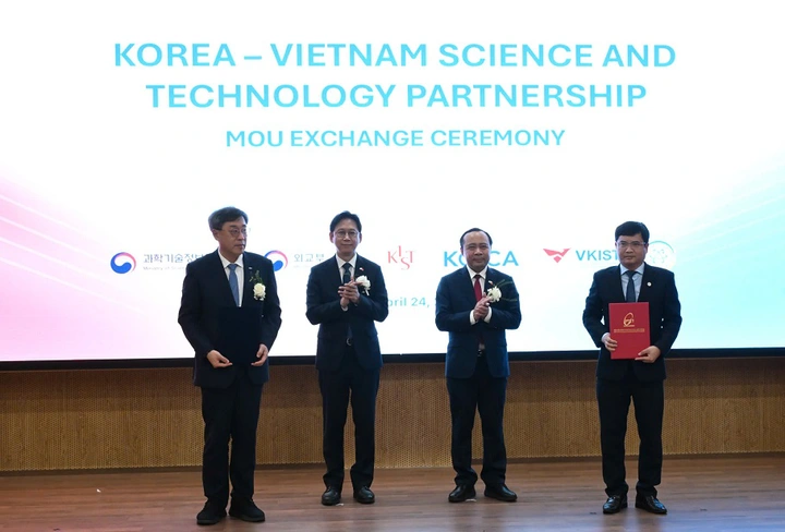 Tăng cường kết nối, th&uacute;c đẩy hợp t&aacute;c nghi&ecirc;n cứu, chuyển giao c&ocirc;ng nghệ v&agrave; ph&aacute;t triển hệ sinh th&aacute;i đổi mới s&aacute;ng tạo Việt Nam - H&agrave;n Quốc - Ảnh 5.