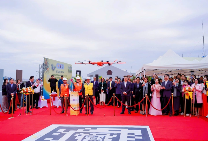 Mở rộng không gian ứng dụng UAV trong thực tiễn sản xuất và dịch vụ - Ảnh 1.