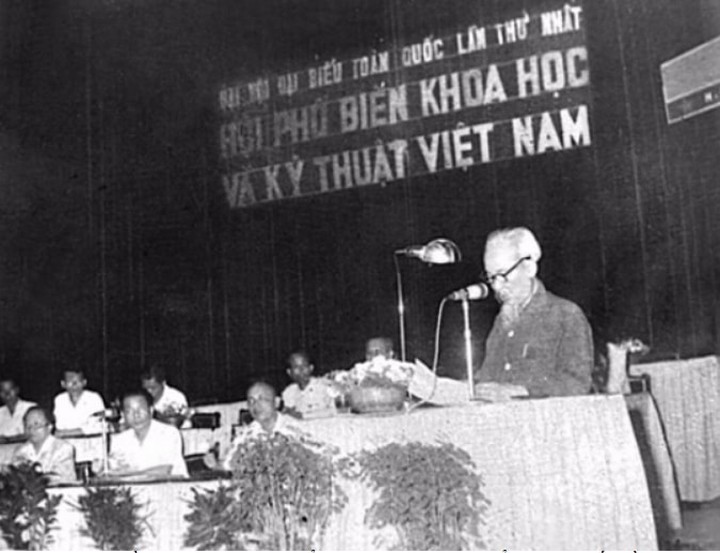 Tư tưởng Hồ Ch&iacute; Minh soi đường cho h&agrave;nh tr&igrave;nh chuyển đổi số quốc gia - Ảnh 2.