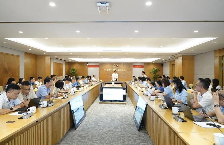 Đề xuất cơ chế linh hoạt cho đầu tư công nghệ thông tin và chuyển đổi số - Ảnh 2.