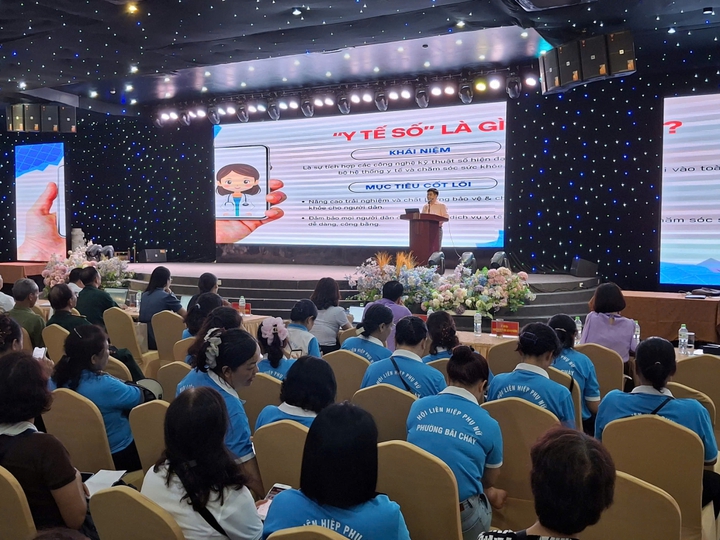Hơn 34.000 c&aacute;n bộ được học kỹ năng số, Quảng Ninh đưa AI về tận khu d&acirc;n cư - Ảnh 1.