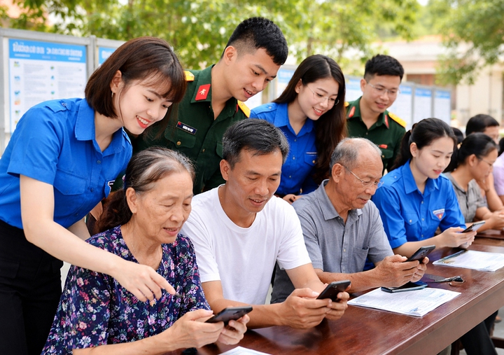 Bắc Ninh đặt mục ti&ecirc;u 100% người d&acirc;n c&oacute; kỹ năng số cơ bản - Ảnh 1.
