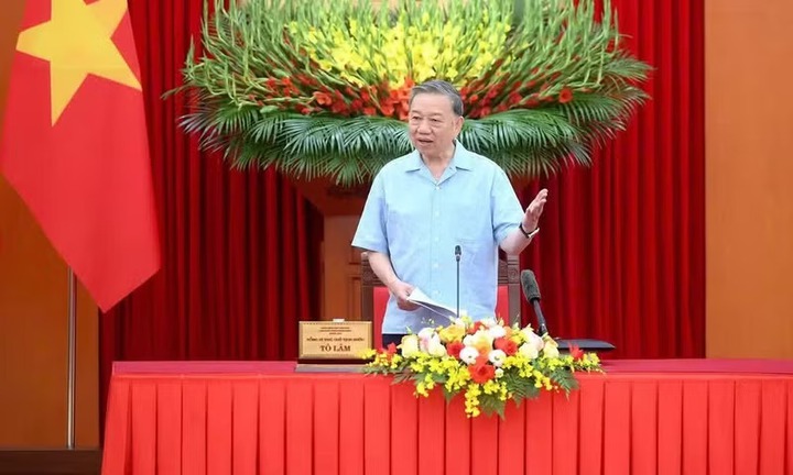 Party chief calls for building national capacity for innovation, adaptation - Ảnh 1.