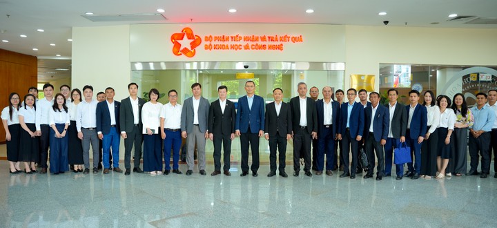 Việt Nam chia sẻ kinh nghiệm chuyển đổi số, AI với Lào- Ảnh 7.
