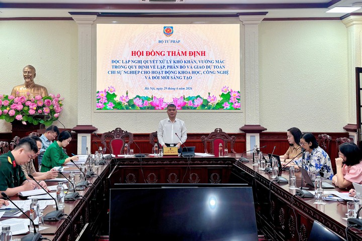 Hoàn thiện cơ chế phân bổ ngân sách cho hoạt động KH, CN và ĐMST - Ảnh 1.