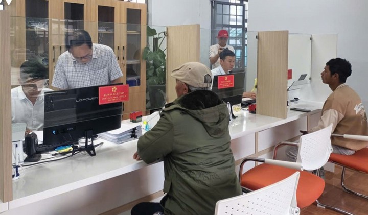 Chuyển đổi số ở L&acirc;m Đồng: Chấm dứt lu&acirc;n chuyển hồ sơ giấy giữa c&aacute;c cấp- Ảnh 1.
