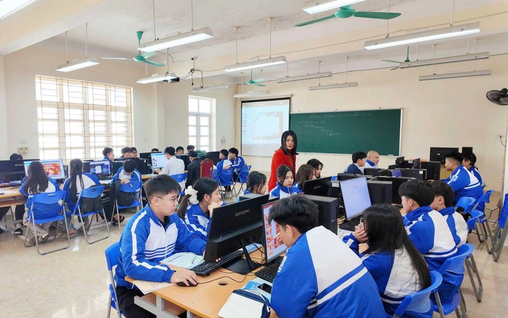 Đưa AI vào lớp học trên đảo Cô Tô - Ảnh 1.