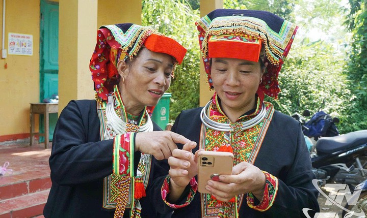 Internet về bản, nông sản lên sàn ở vùng cao Thái Nguyên - Ảnh 1.