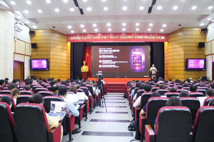 Bộ KH&CN hướng dẫn triển khai Sổ tay đảng viên điện tử và thủ tục hành chính của Đảng - Ảnh 2.