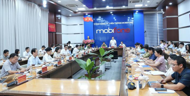 Lấy &yacute; kiến từ thực tiễn doanh nghiệp để ho&agrave;n thiện cơ chế cấp ph&eacute;p, khai th&aacute;c băng tần- Ảnh 2.