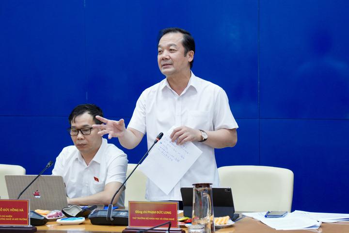 Lấy &yacute; kiến từ thực tiễn doanh nghiệp để ho&agrave;n thiện cơ chế cấp ph&eacute;p, khai th&aacute;c băng tần- Ảnh 1.
