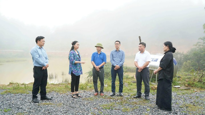 Gỡ điểm nghẽn hạ tầng, xóa vùng lõm sóng ở cơ sở- Ảnh 1.