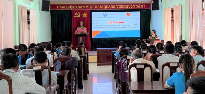Khoa học, công nghệ và chuyển đổi số nâng giá trị dược liệu Khe Tre - Ảnh 1.