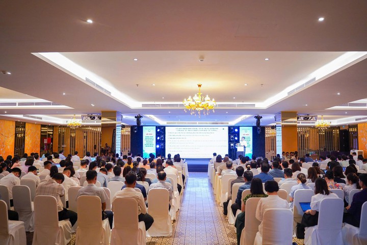Trang bị nghiệp vụ về khoa học c&ocirc;ng nghệ, đổi mới s&aacute;ng tạo v&agrave; chuyển đổi số cho c&aacute;n bộ, c&ocirc;ng chức, vi&ecirc;n chức - Ảnh 2.