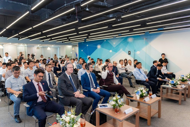 Từ thị trường đến chuỗi gi&aacute; trị: Việt Nam cần chọn đ&uacute;ng mắt x&iacute;ch để bứt ph&aacute; trong ng&agrave;nh c&ocirc;ng nghiệp b&aacute;n dẫn - Ảnh 2.