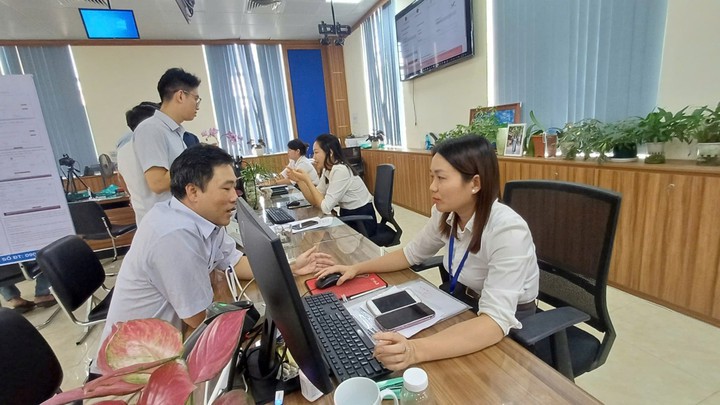 Ninh Bình tăng tốc 100 ngày xử lý các điểm nghẽn chuyển đổi số phục vụ người dân và doanh nghiệp- Ảnh 2.