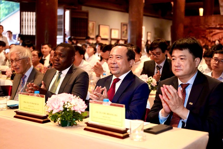 H&atilde;y để th&agrave;nh c&ocirc;ng của m&igrave;nh trở th&agrave;nh cơ hội cho một người kh&aacute;c - Ảnh 3.