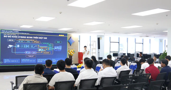 Mở rộng cơ hội ph&aacute;t triển nguồn nh&acirc;n lực b&aacute;n dẫn tại miền Trung- Ảnh 1.