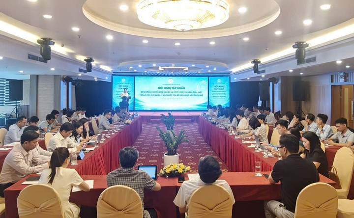 N&acirc;ng cao kỹ năng tổ chức thi h&agrave;nh ph&aacute;p luật trong lĩnh vực khoa học v&agrave; c&ocirc;ng nghệ- Ảnh 1.
