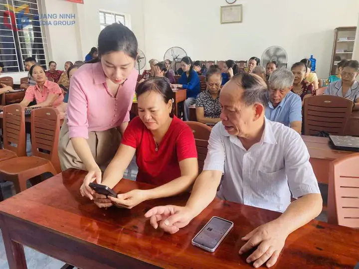 Khi cán bộ cơ sở bước vào kỷ nguyên số - Ảnh 2.