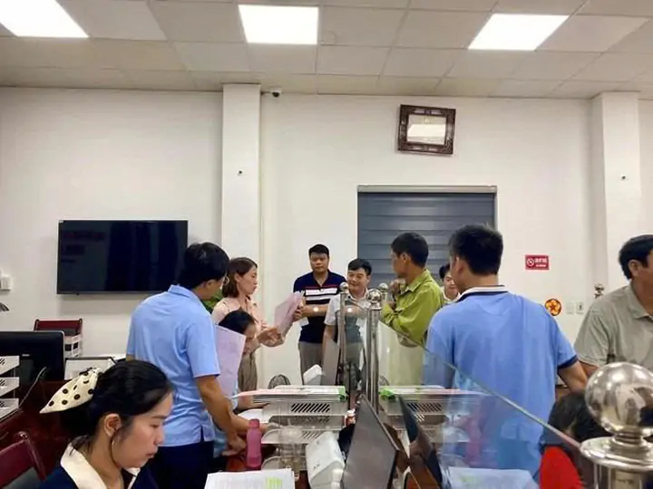 Hưng Yên đặt mục tiêu gỡ nút thắt chuyển đổi số trong 100 ngày- Ảnh 1.