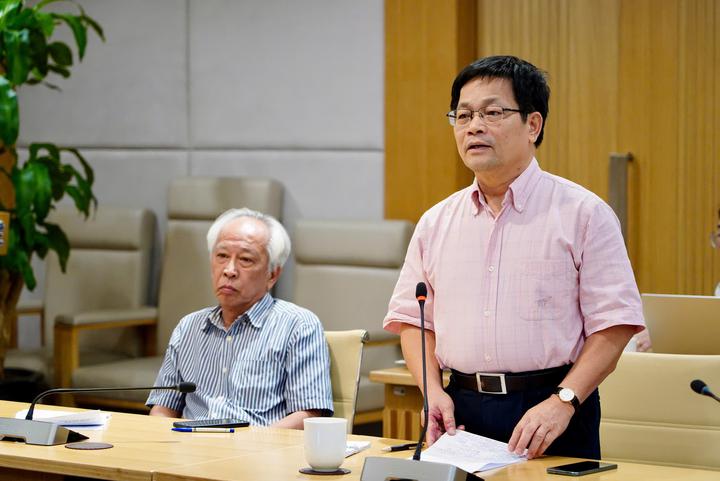 GS.TS. Nguyễn Thanh Thủy, Chủ tịch Câu lạc bộ các Khoa - Trường - Viện Công nghệ Thông tin - Truyền thông Việt Nam (FISU Việt Nam), Chủ tịch Hội Tin học Việt Nam và Chủ tịch Hội đồng Giáo sư ngành Công nghệ Thông tin, mạng lưới chuyên gia AI Việt Nam toàn cầu cần trở thành nền tảng quy tụ chuyên gia, kết nối các nguồn lực và thúc đẩy phát triển hệ sinh thái AI, đặc biệt là thế hệ nhân lực trẻ. GS.TS. Nguyễn Thanh Thủy, Chủ tịch Câu lạc bộ các Khoa - Trường - Viện Công nghệ Thông tin - Truyền thông Việt Nam (FISU Việt Nam), Chủ tịch Hội Tin học Việt Nam và Chủ tịch Hội đồng Giáo sư ngành Công nghệ Thông tin, mạng lưới chuyên gia AI Việt Nam toàn cầu cần trở thành nền tảng quy tụ chuyên gia, kết nối các nguồn lực và thúc đẩy phát triển hệ sinh thái AI, đặc biệt là thế hệ nhân lực trẻ.