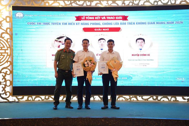 Hơn 34.000 lượt người tham gia tìm hiểu kỹ năng phòng, chống lừa đảo trực tuyến tại Huế- Ảnh 5.