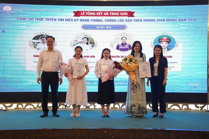 Hơn 34.000 lượt người tham gia tìm hiểu kỹ năng phòng, chống lừa đảo trực tuyến tại Huế- Ảnh 6.