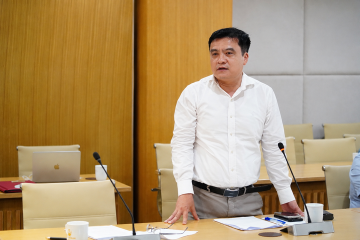 PGS.TS. Nguyễn Trường Thắng, Viện trưởng Viện Công nghệ thông tin (Viện Hàn lâm KH&CN Việt Nam) cho rằng, cần cụ thể hóa các hoạt động hợp tác quốc tế, phát huy hiệu quả Mạng lưới chuyên gia AI Việt Nam toàn cầu trong nghiên cứu, đào tạo và phát triển công nghệ AI. PGS.TS. Nguyễn Trường Thắng, Viện trưởng Viện Công nghệ thông tin (Viện Hàn lâm KH&CN Việt Nam) cho rằng, cần cụ thể hóa các hoạt động hợp tác quốc tế, phát huy hiệu quả Mạng lưới chuyên gia AI Việt Nam toàn cầu trong nghiên cứu, đào tạo và phát triển công nghệ AI.